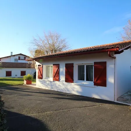Holiday home Xirimola Bi Saint-Pee-sur-Nivelle