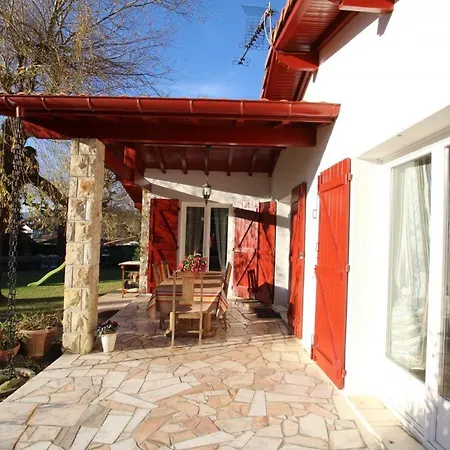 Holiday home Xirimola Bi Saint-Pee-sur-Nivelle